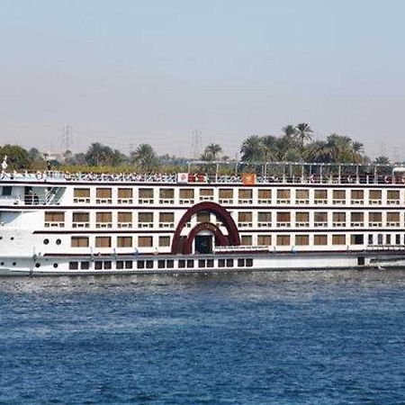 Lady Carol Nile Cruise Hotel Асуан Екстериор снимка